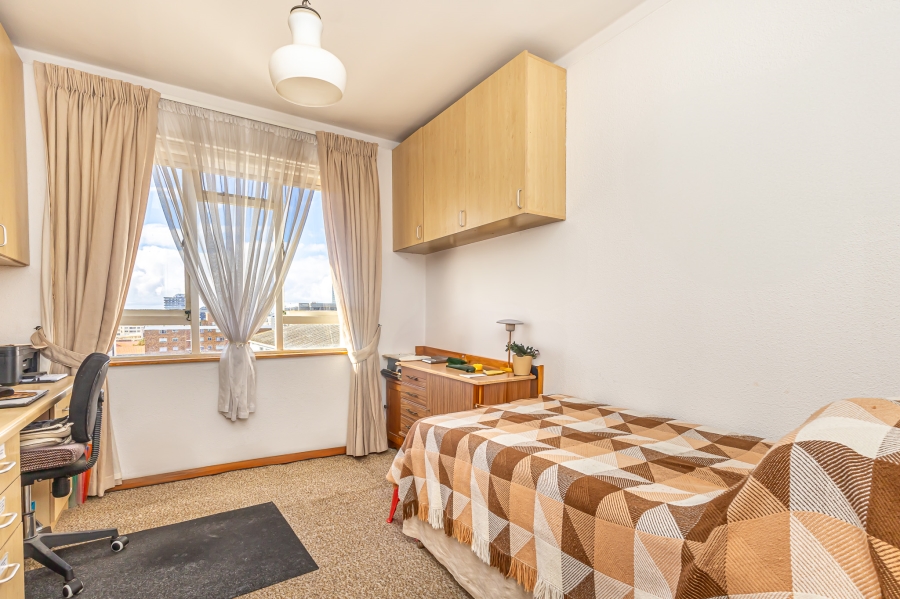 2 Bedroom Property for Sale in Sea Point Western Cape